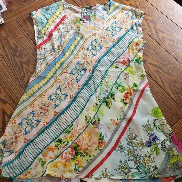 Johnny Was floral rayon tunic size XS - Picture 1 of 4
